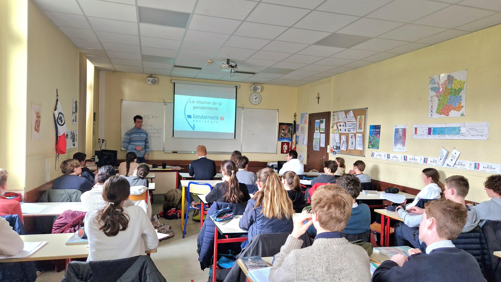 法国高中校园环境