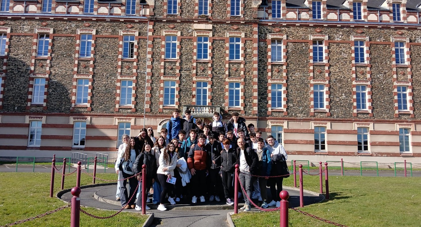 圣洛高中校园风貌 5