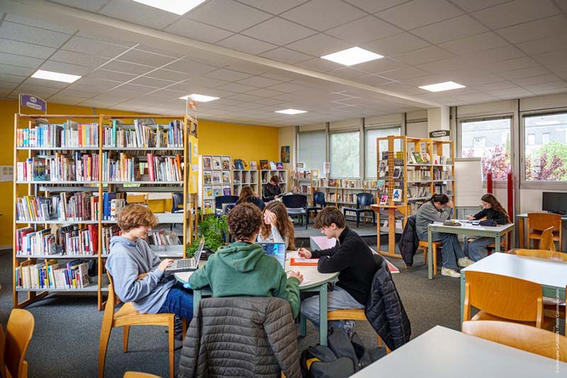 圣路易高中校园景观 26