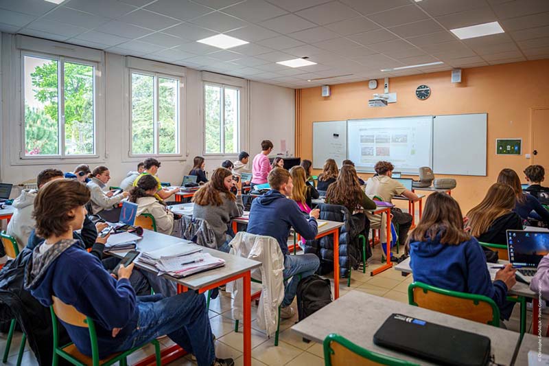 圣路易高中校园景观 27